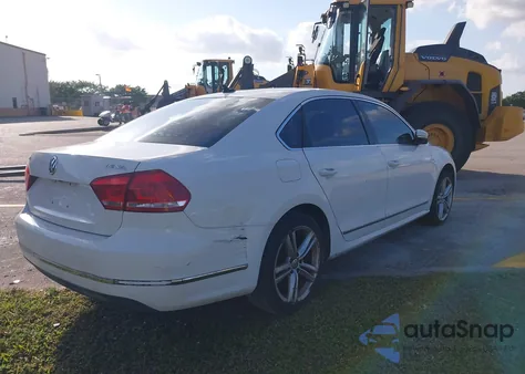 2015 Volkswagen Passat 1.8T Sel Premium из США, поврежденный, VIN 1VWCS7A35FC056917